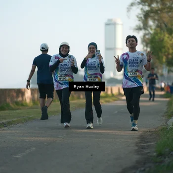Runner Photo 6086024
