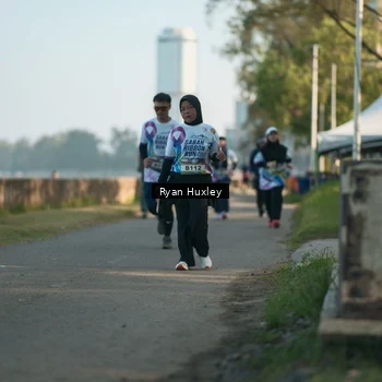 Runner Photo 6086044