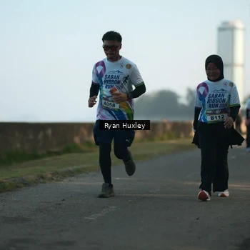 Runner Photo 6086047