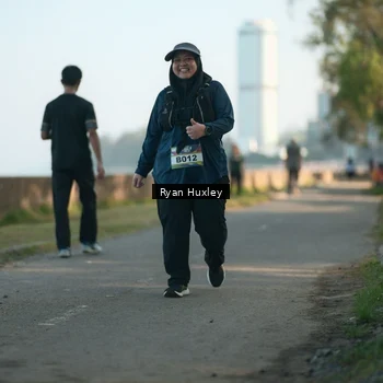 Runner Photo 6086074
