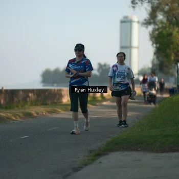 Runner Photo 6086078