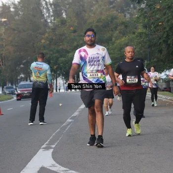 Runner Photo 6086114