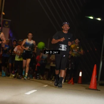 Runner Photo 6086186