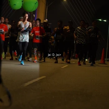 Runner Photo 6086245