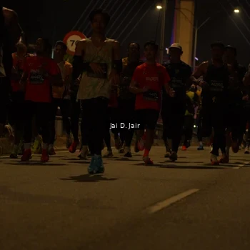 Runner Photo 6086249