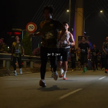 Runner Photo 6086342