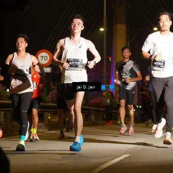 Runner Photo 6086420