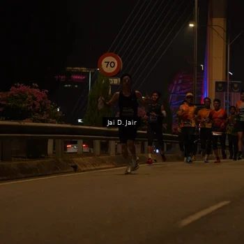 Runner Photo 6086462
