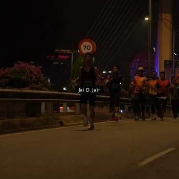 Runner Photo 6086464