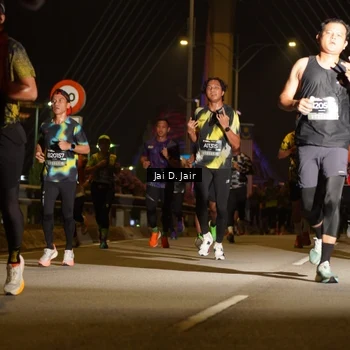 Runner Photo 6086837