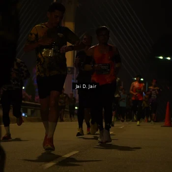 Runner Photo 6086877