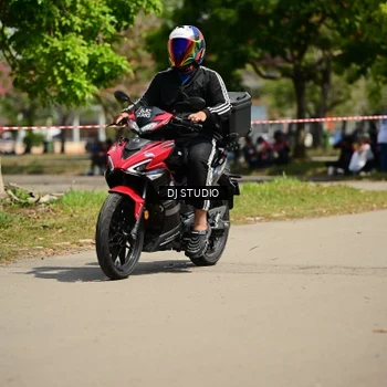 Runner Photo 6086920
