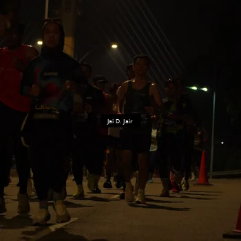Runner Photo 6087003