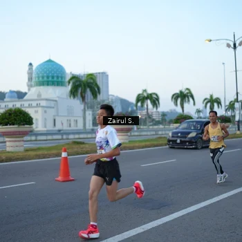 Runner Photo 6087069