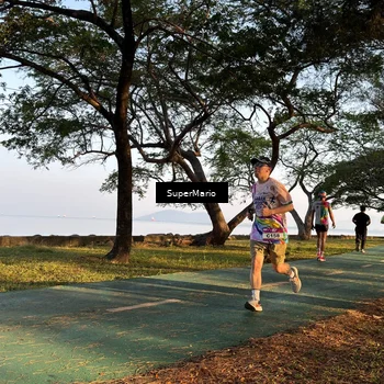 Runner Photo 6087424