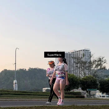 Runner Photo 6087438