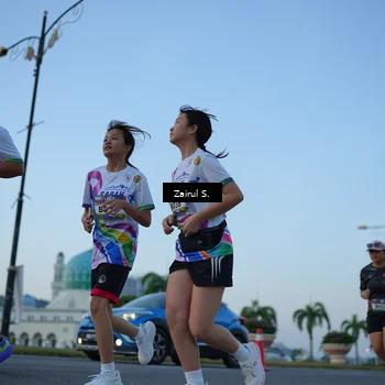 Runner Photo 6087444