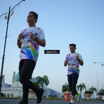 Runner Photo 6087500