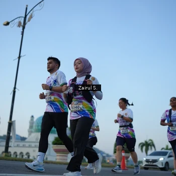 Runner Photo 6087557