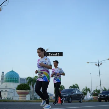 Runner Photo 6087596