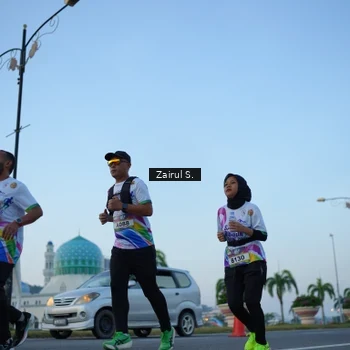 Runner Photo 6087634