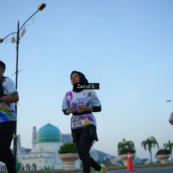 Runner Photo 6087640