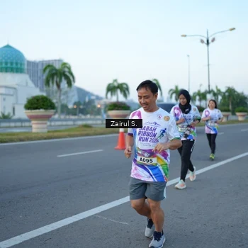 Runner Photo 6087836