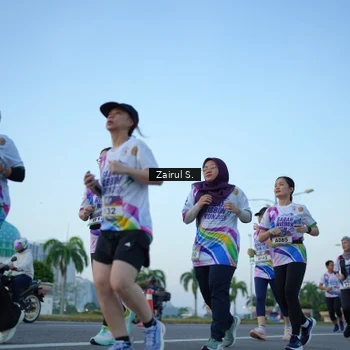 Runner Photo 6087840