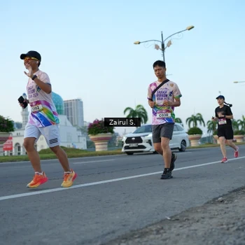 Runner Photo 6088122