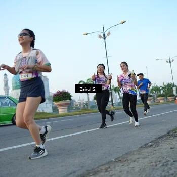 Runner Photo 6088195