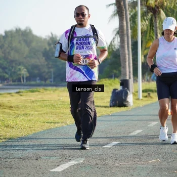 Runner Photo 6090440
