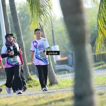 Runner Photo 6090512