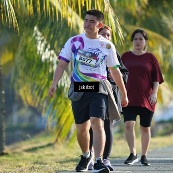 Runner Photo 6090615