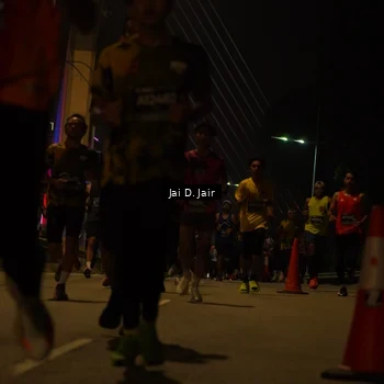 Runner Photo 6090702
