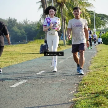 Runner Photo 6090703