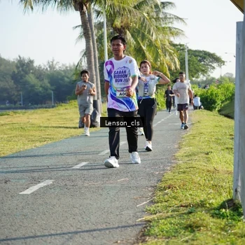 Runner Photo 6090714