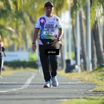 Runner Photo 6090782