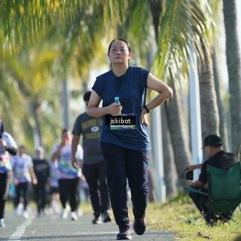 Runner Photo 6090865