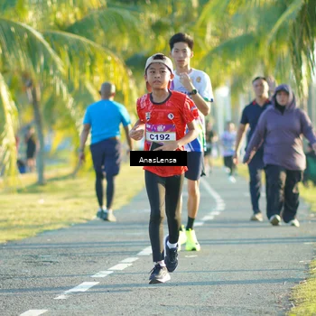 Runner Photo 6092031