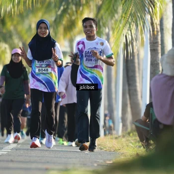 Runner Photo 6092035