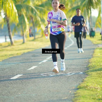 Runner Photo 6092046