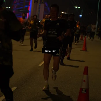Runner Photo 6092079