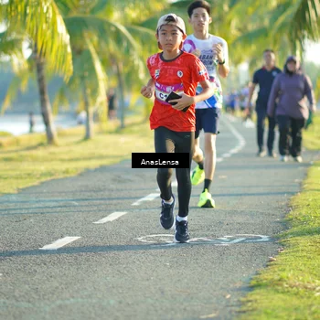 Runner Photo 6092112