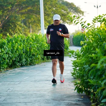 Runner Photo 6093100