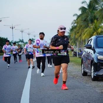 Runner Photo 6093812