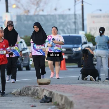 Runner Photo 6093816
