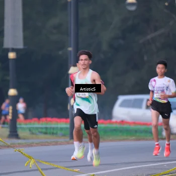 Runner Photo 6094019