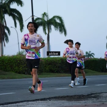 Runner Photo 6094211