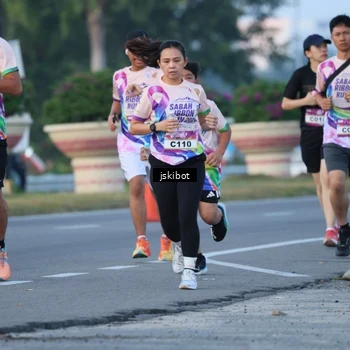 Runner Photo 6094221