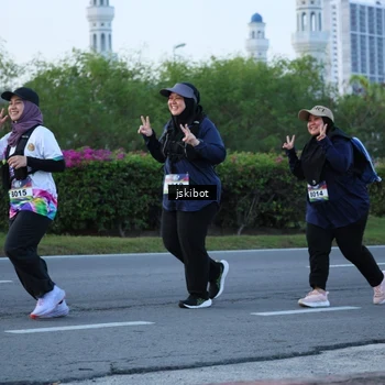 Runner Photo 6094316